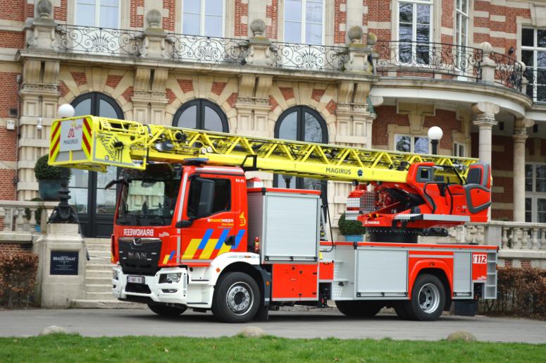 Autoladder MAN Magirus 2